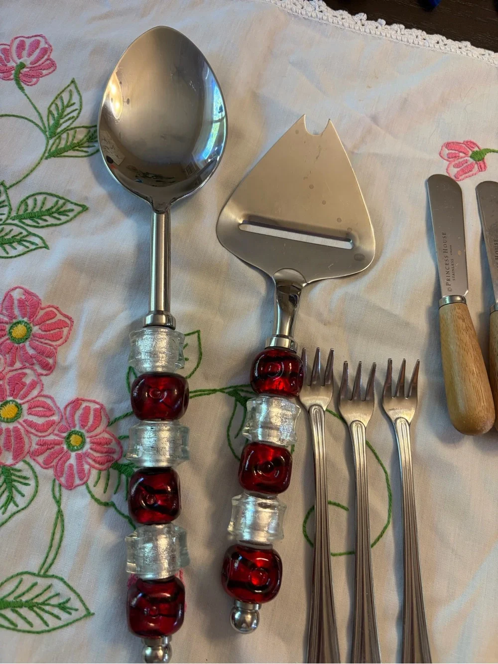 Vintage Pampered Chef Beaded Spoon Cheese Shaver Princess House Butter Knives
